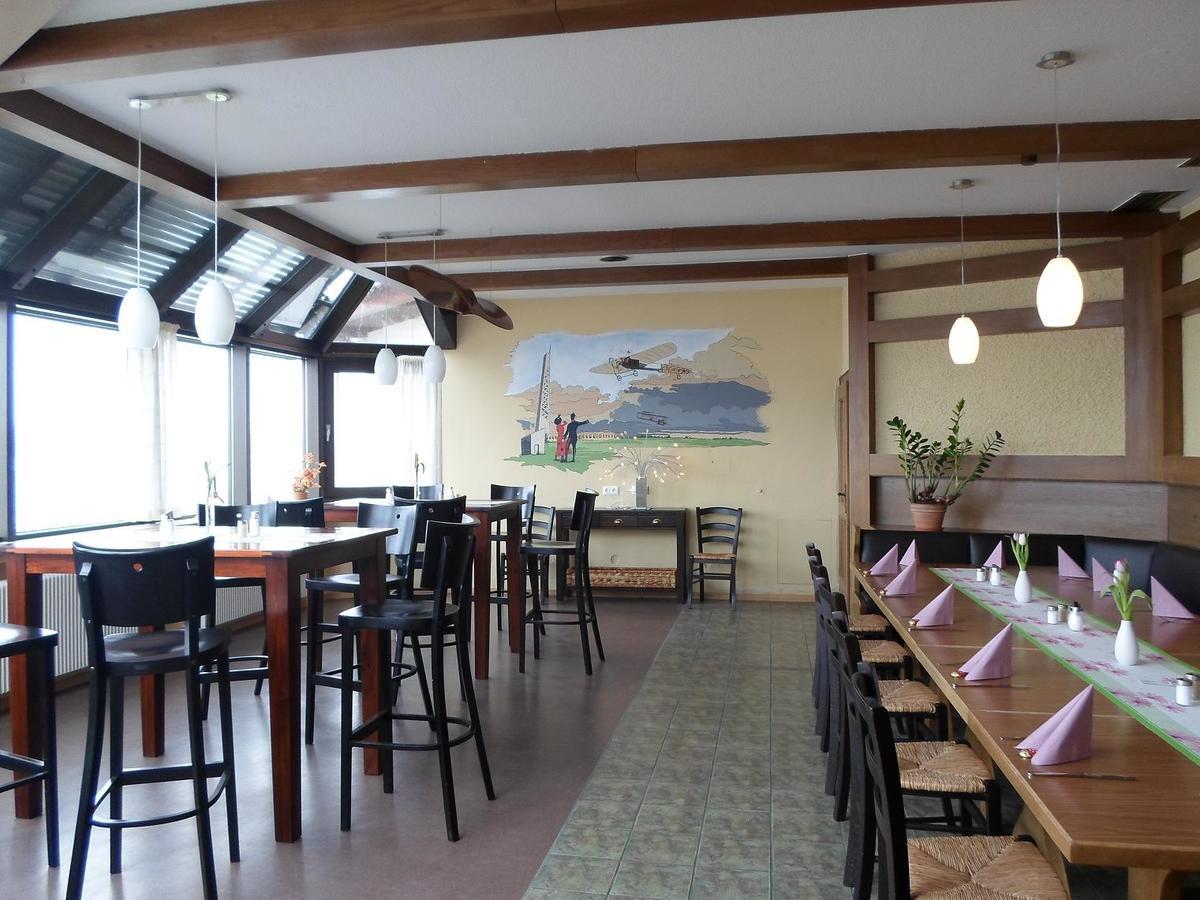 Flugplatzrestaurant Wallmuhle Hotell Atting Exteriör bild